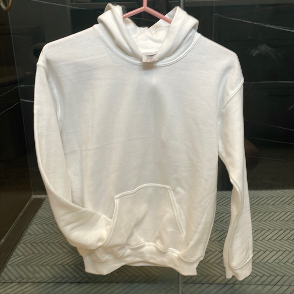 New Perfect fit white Gildan hoodie lrg boys or Xs women - Picture 2 of 4